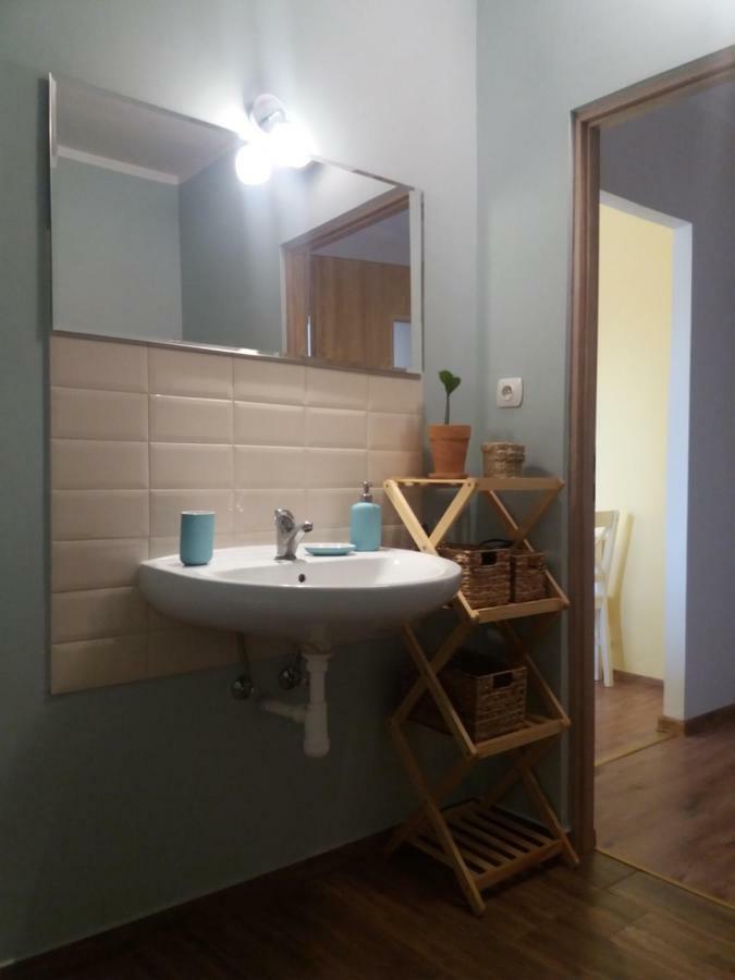 Mieszkanie Na Krotkiej Apartment Stronie Slaskie Bagian luar foto